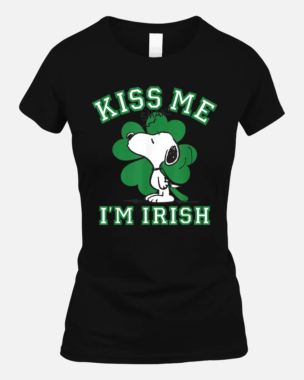Peanuts Snoopy Kiss Me I'm Irish Clover Unisex T-Shirt