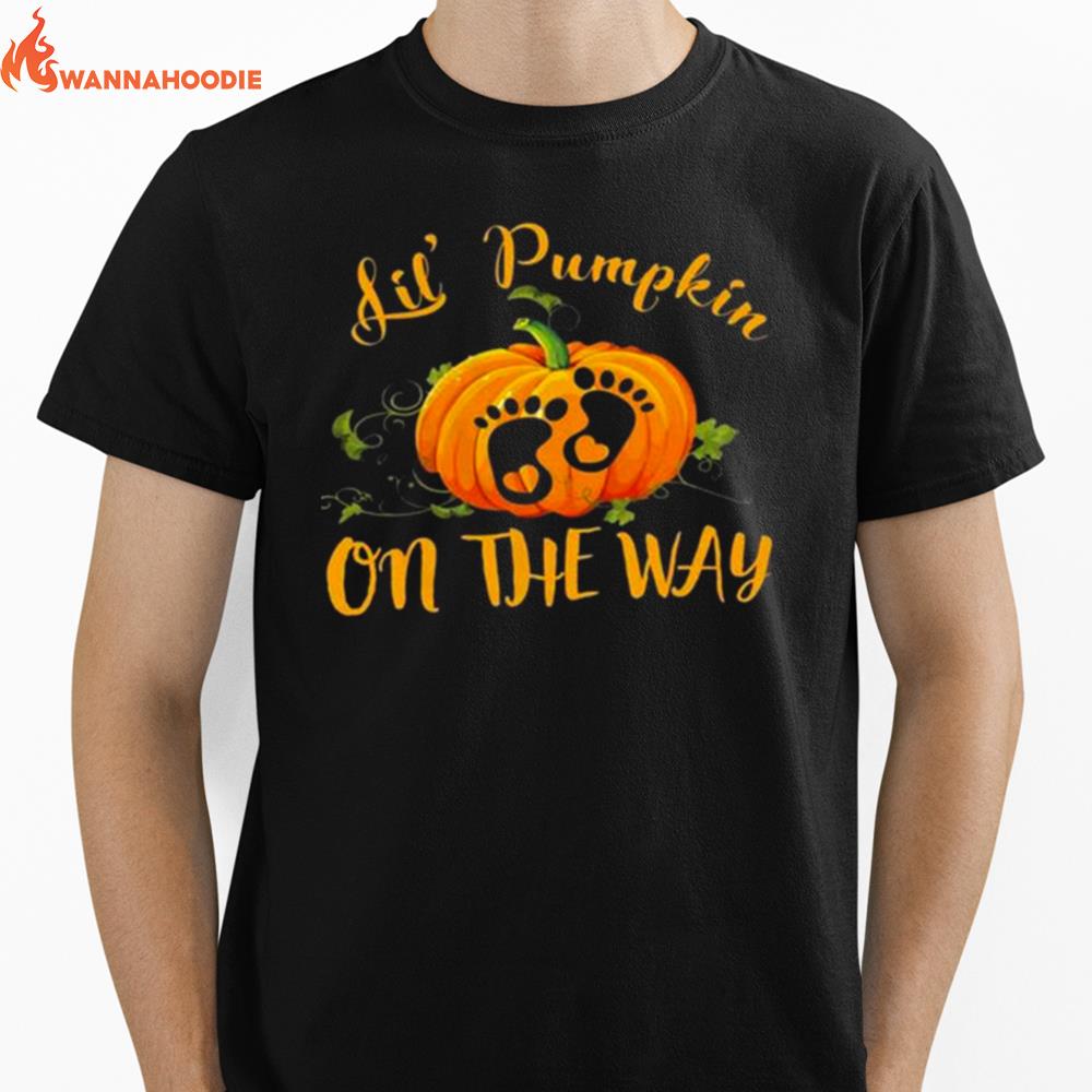 Halloween Mom To Be Lil Pumpkin On The Way Unisex T-Shirt for Men Women