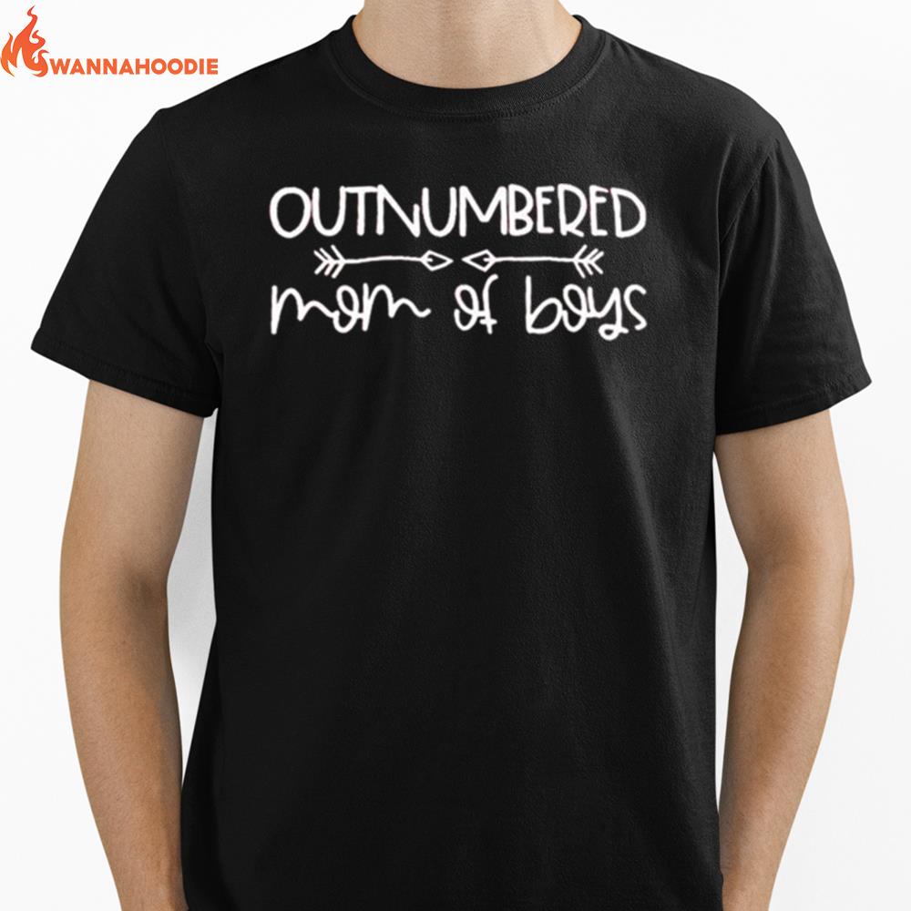 Outnumbered Mom Of Boys Unisex T-Shirt for Men Women