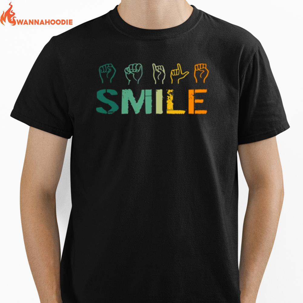 Smile Hand Sign Language Teachers Melanin Unisex T-Shirt for Men Women