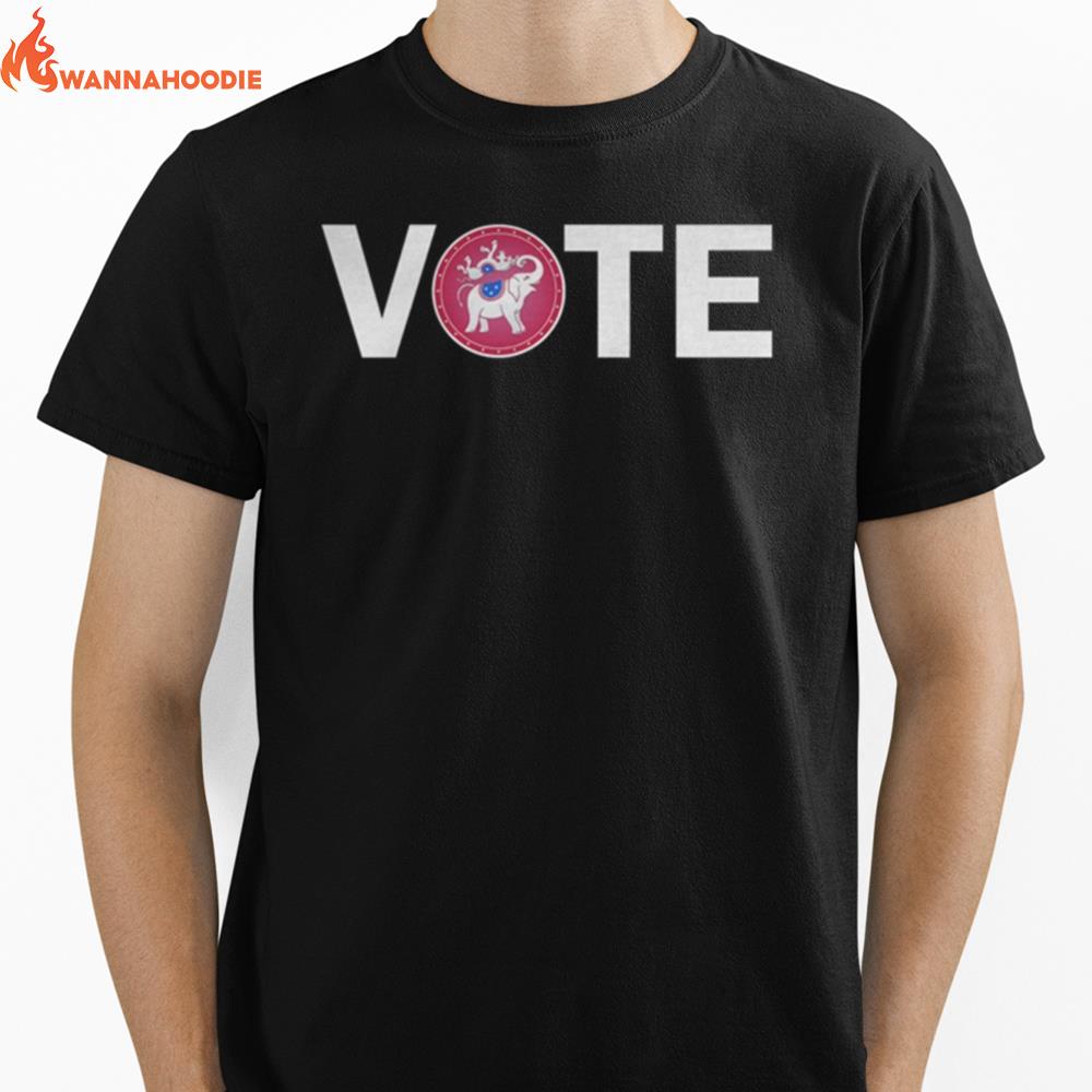 Vote Republican Elephant Spins Democratic Donkey Vote Trump Unisex T-Shirt for Men Women